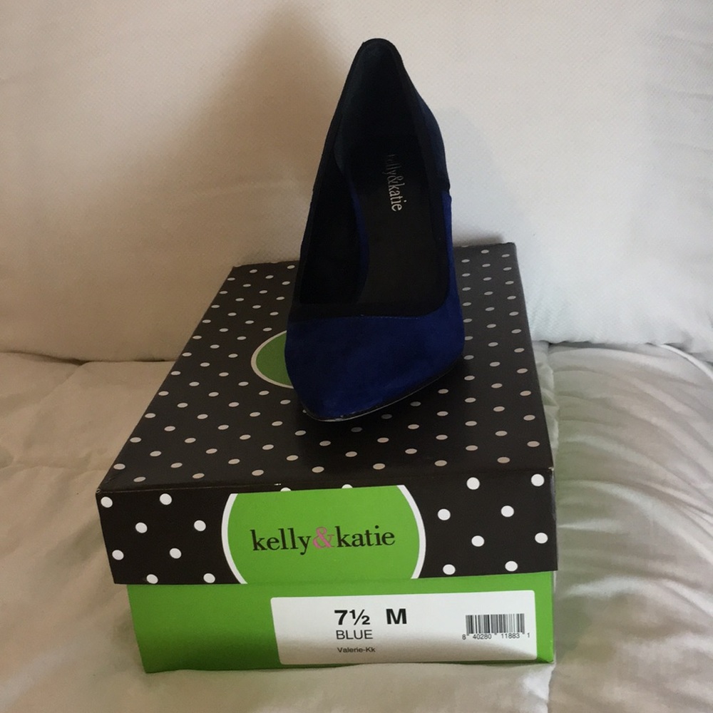 Kelly & Katie Valerie blue suede pumps